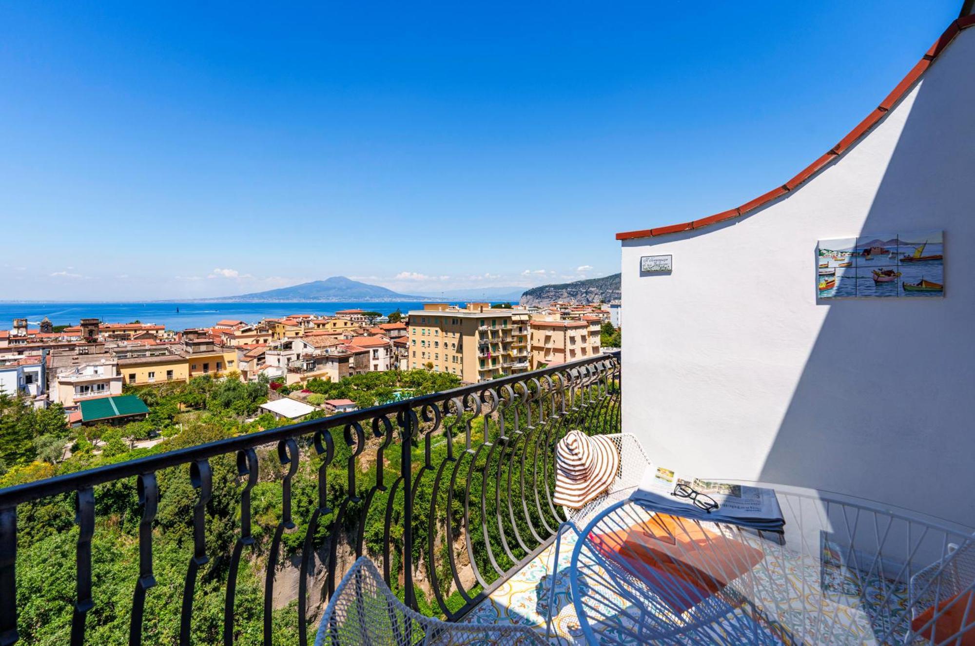 Ester's * Sorrento